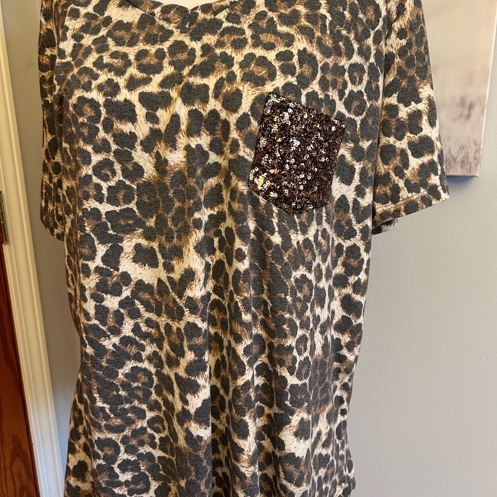 HEIMISH USA Leopard Print Top